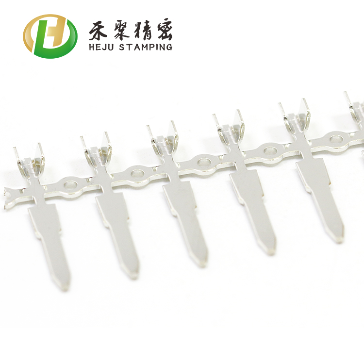 連接器端子、卡類端子、端子